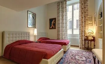 Italy Rents Duomo Apartment Florence