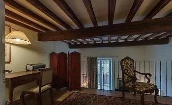 Italy Rents Duomo Apartment Florence