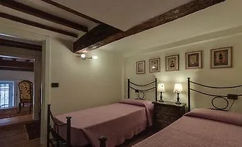 Italy Rents Duomo Apartment Florence