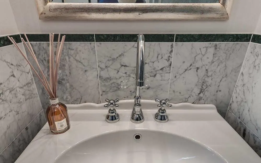 Italy Rents Duomo Apartment Florence
